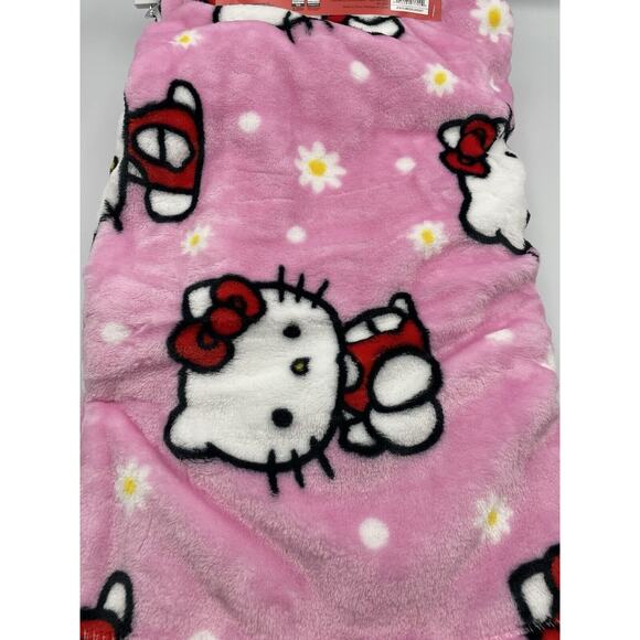NEW Hello Kitty Pink Plush Throw Blanket 46"x60" Daisies - Picture 7 of 9
